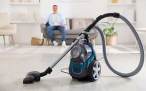 Wie viel Watt sollte ein Staubsauger haben?